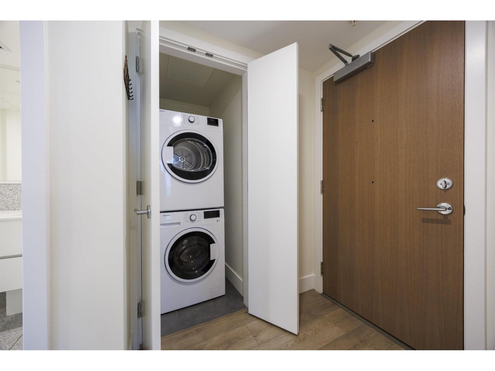 1204 10428 Whalley Boulevard, Surrey, British Columbia  V3T 0W2 - Photo 14 - R3157578