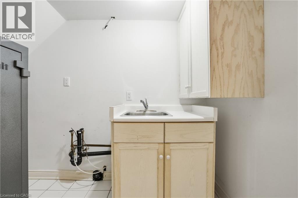 1121 Forestvale Drive, Burlington, Ontario L7P 4W3 - Photo 30 - 40855428