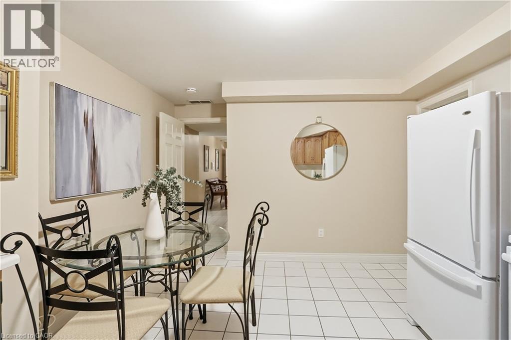 1121 Forestvale Drive, Burlington, Ontario L7P 4W3 - Photo 33 - 40855428