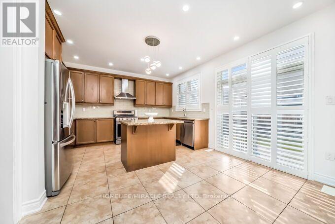 14 Bonnie Braes Drive, Brampton, Ontario  L6Y 0X4 - Photo 12 - W13697308