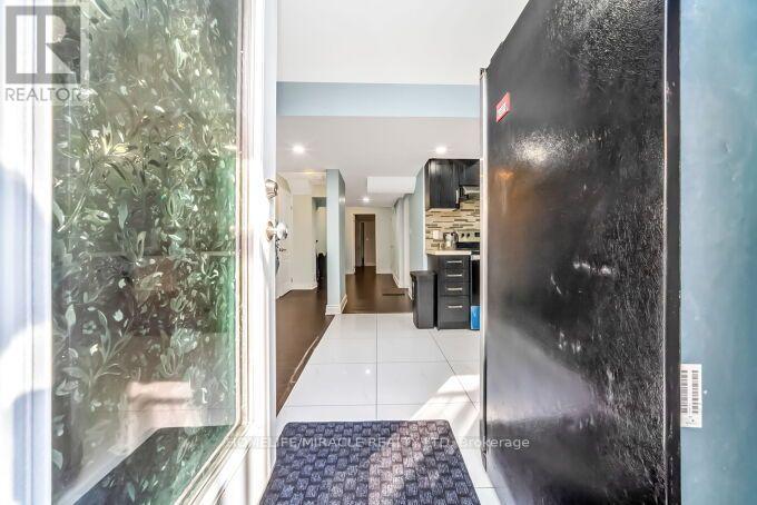 14 Bonnie Braes Drive, Brampton, Ontario  L6Y 0X4 - Photo 37 - W13697308