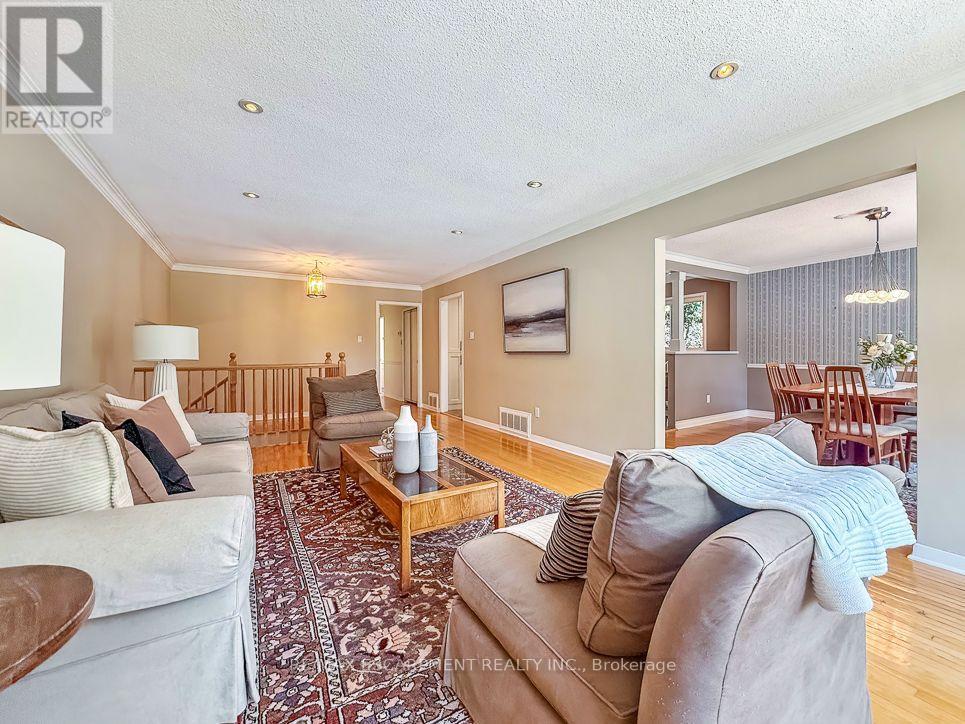 1320 Gatehouse Drive, Mississauga, Ontario  L5H 1A5 - Photo 11 - W13697374