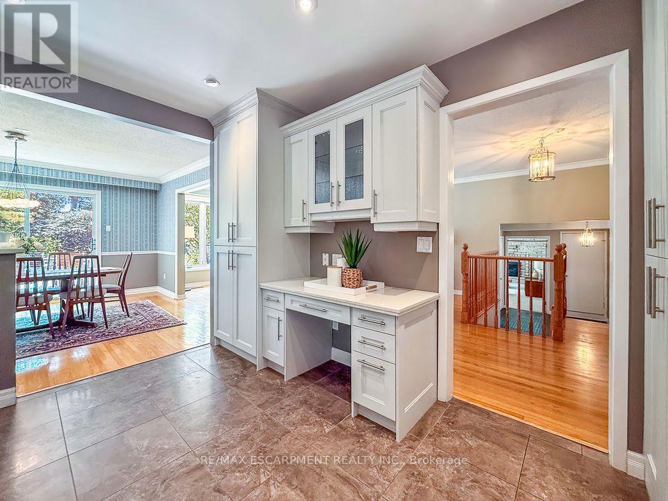 1320 Gatehouse Drive, Mississauga, Ontario  L5H 1A5 - Photo 18 - W13697374
