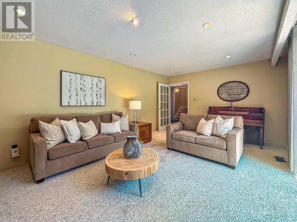 1320 Gatehouse Drive, Mississauga, Ontario  L5H 1A5 - Photo 7 - W13697374