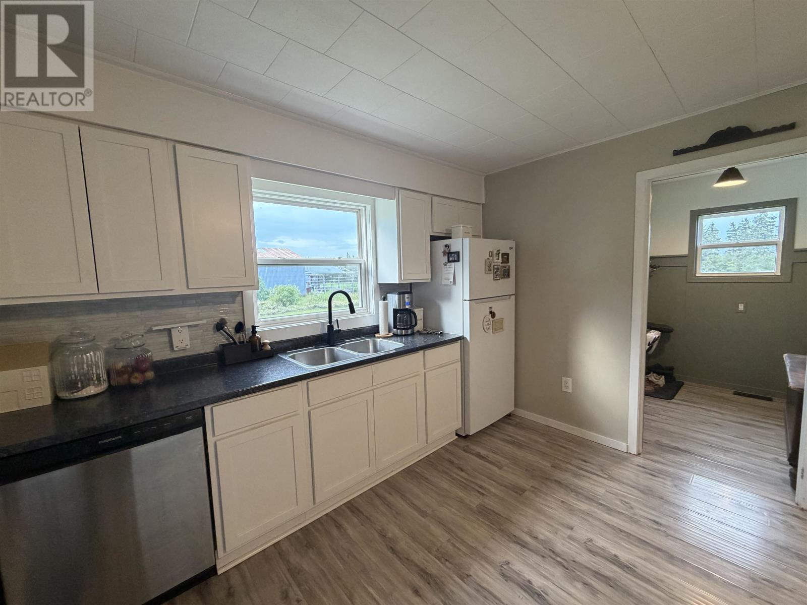 67 Maclellan Road, Grand River, Prince Edward Island  C0B 1Y0 - Photo 8 - 202621135