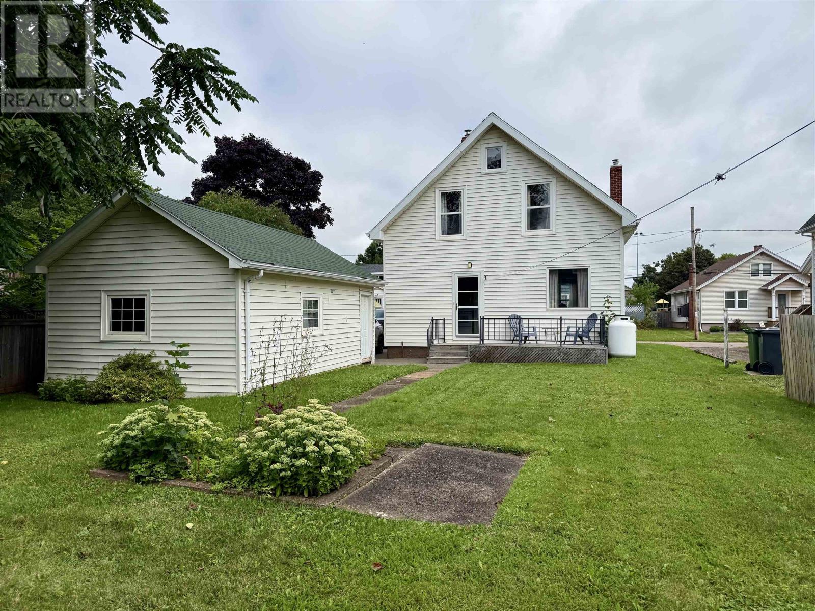 214 Pleasant Street, Summerside, Prince Edward Island  C1N 1X2 - Photo 2 - 202621149