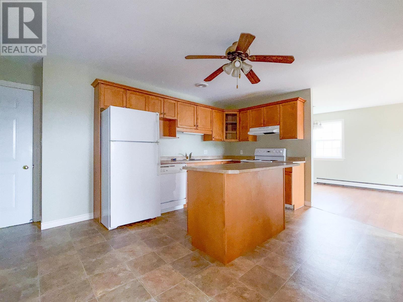 11 Elena Court, Charlottetown, Prince Edward Island  C1C 0B2 - Photo 5 - 202621148