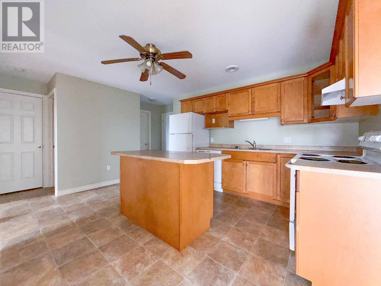 11 Elena Court, Charlottetown, Prince Edward Island  C1C 0B2 - Photo 6 - 202621148