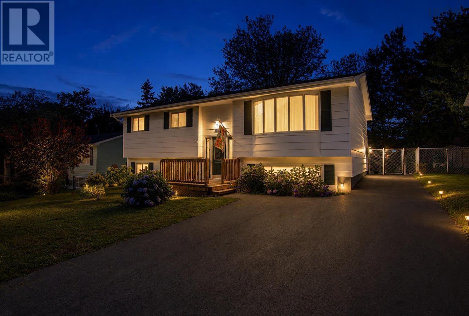 1653 Riverside Drive, Lower Sackville, Nova Scotia  B4C 2Y7 - Photo 3 - 202620980