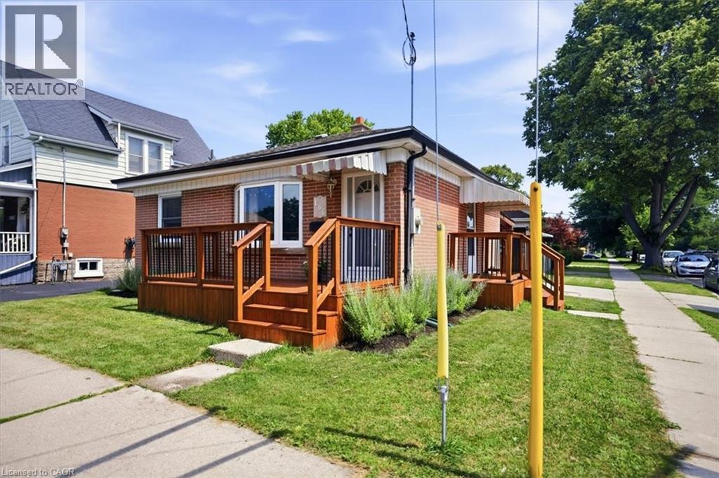 166 Catharine Avenue, Brantford, Ontario  N3T 1Y7 - Photo 2 - 40842753