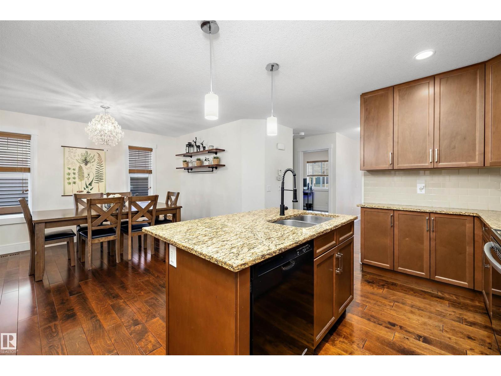265 Griesbach Rd NW, Edmonton, Alberta  T5E 6S5 - Photo 17 - E4504747
