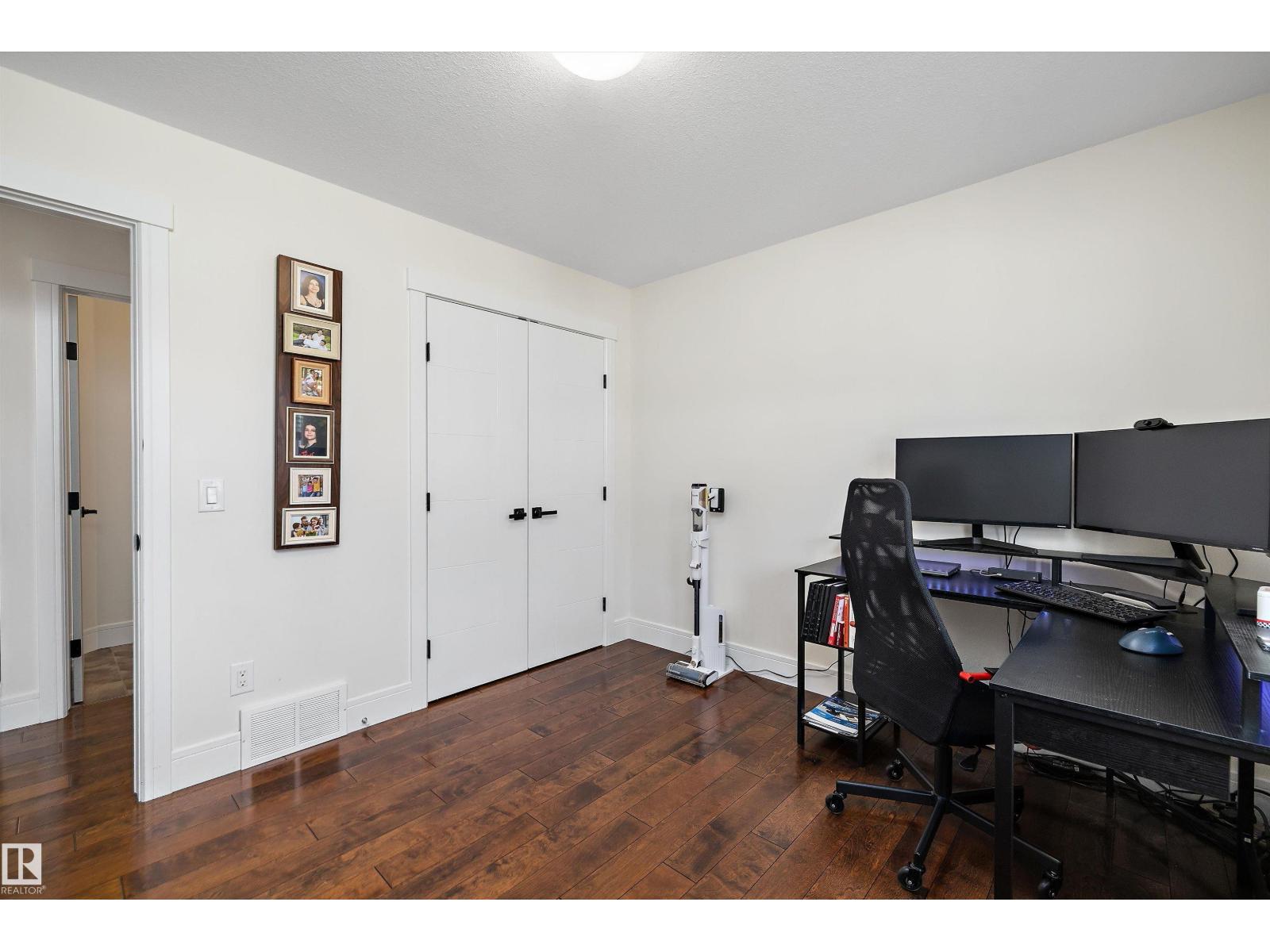 265 Griesbach Rd NW, Edmonton, Alberta  T5E 6S5 - Photo 34 - E4504747