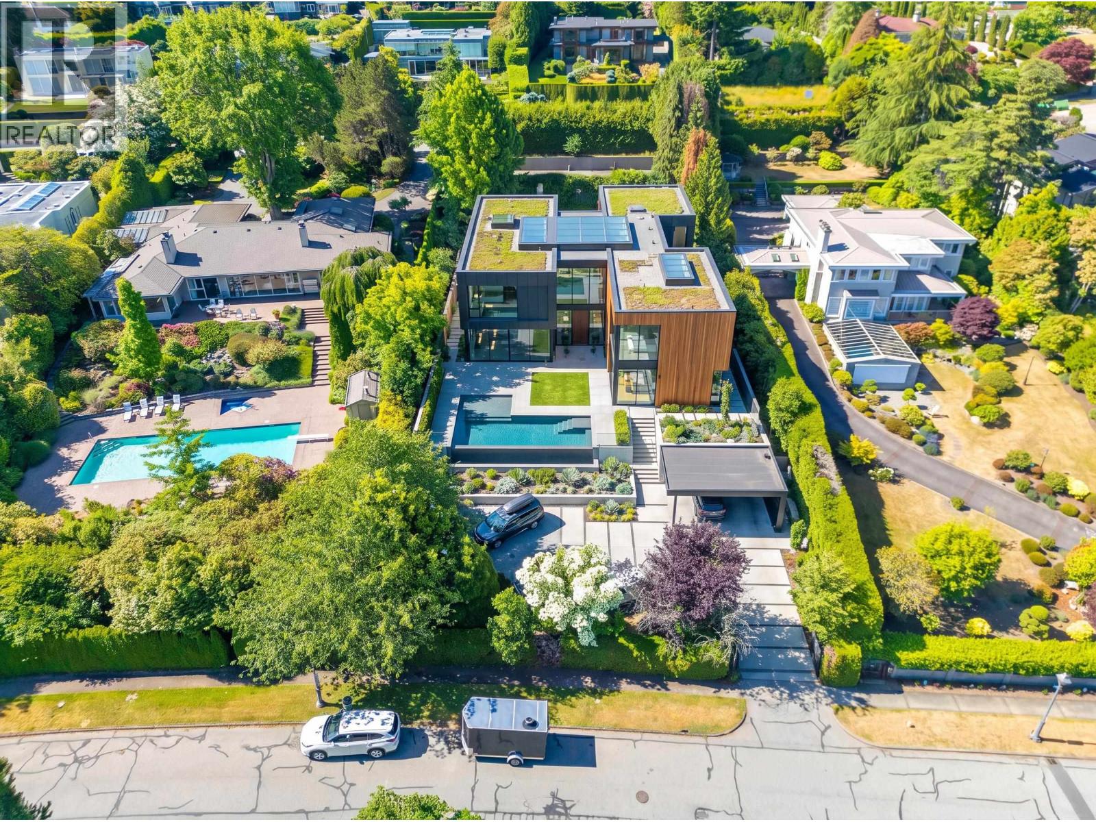 5570 NEWTON WYND, Vancouver, British Columbia