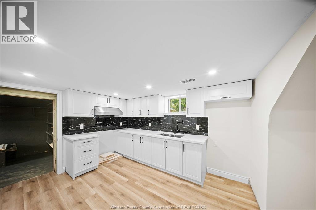 1465 Campbell Avenue, Windsor, Ontario  N9B 2K1 - Photo 41 - 26020411