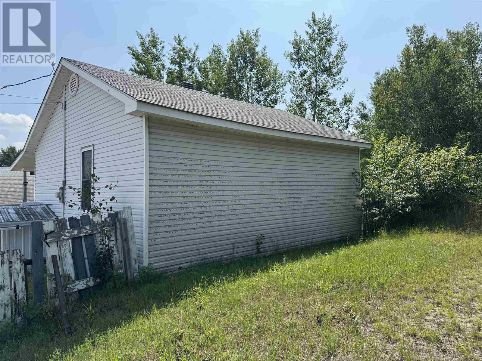 162 Martel Rd, Chapleau, Ontario  P0M 1K0 - Photo 34 - SM261034