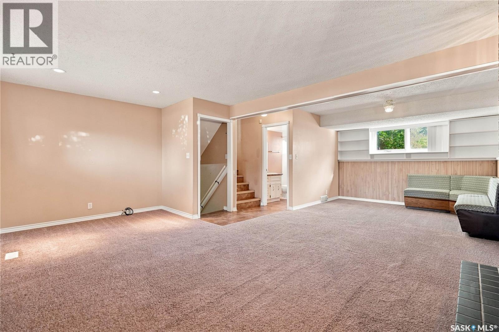 363 Rodenbush Drive, Regina, Saskatchewan  S4R 6X5 - Photo 28 - SK046164