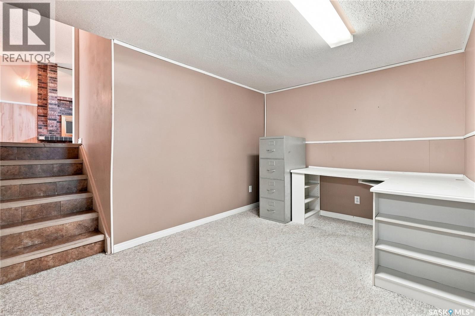 363 Rodenbush Drive, Regina, Saskatchewan  S4R 6X5 - Photo 35 - SK046164
