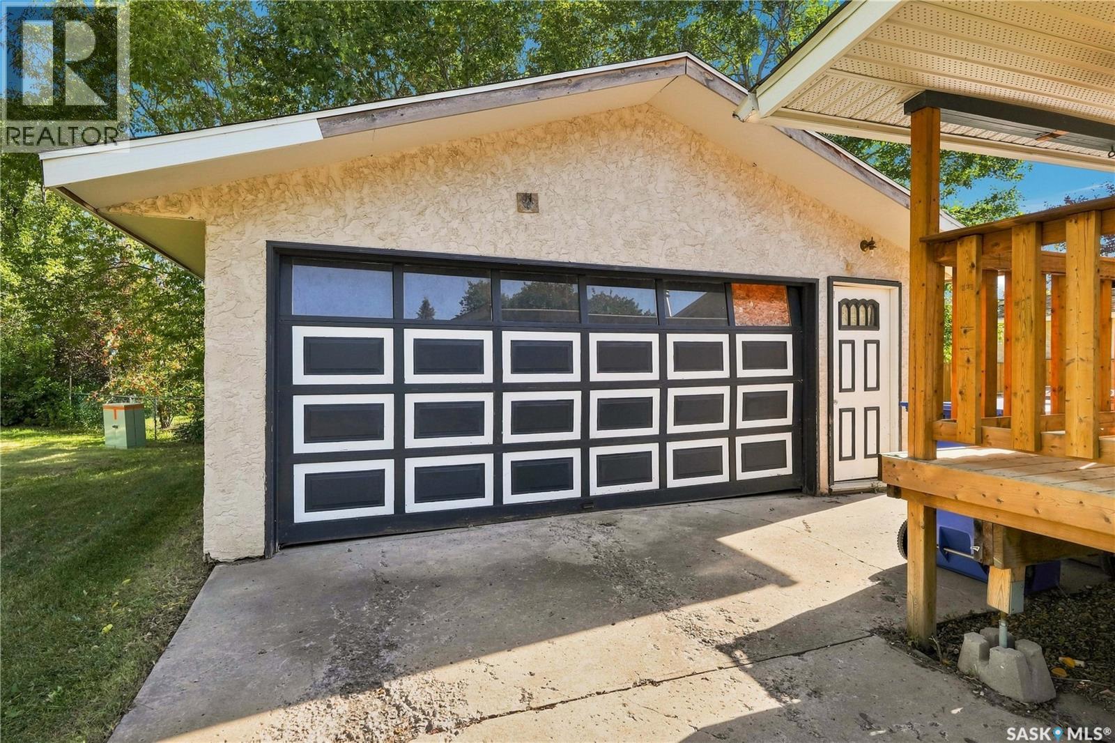 363 Rodenbush Drive, Regina, Saskatchewan  S4R 6X5 - Photo 37 - SK046164
