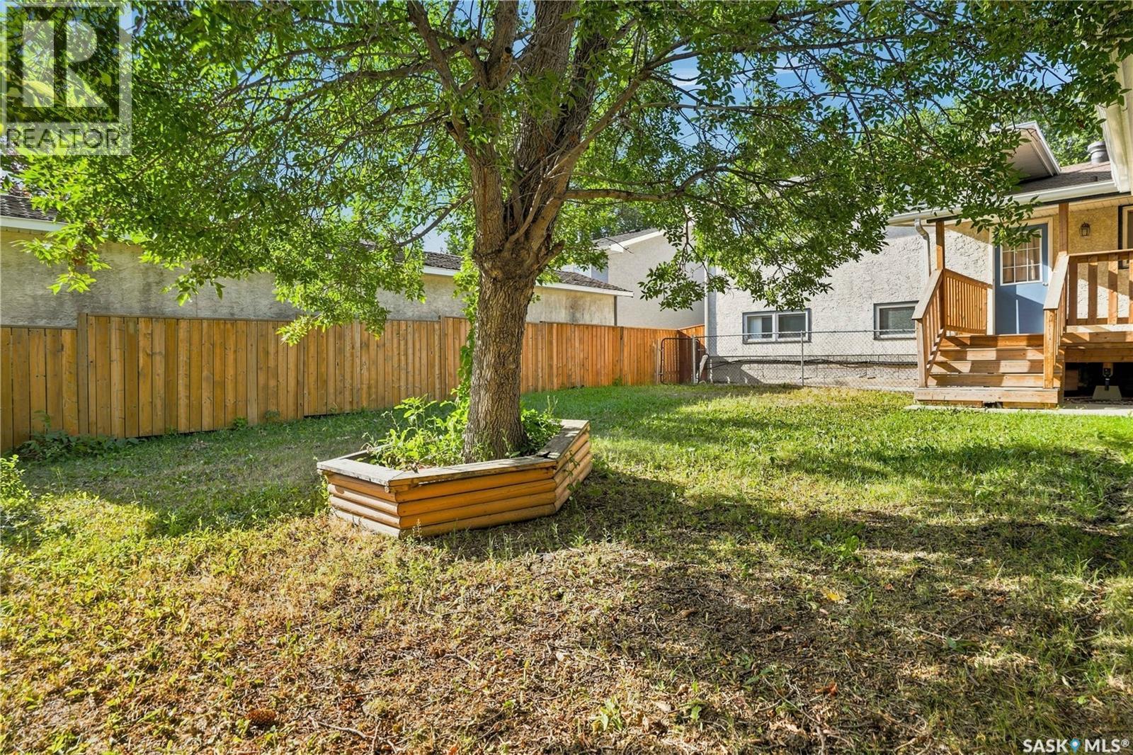 363 Rodenbush Drive, Regina, Saskatchewan  S4R 6X5 - Photo 38 - SK046164
