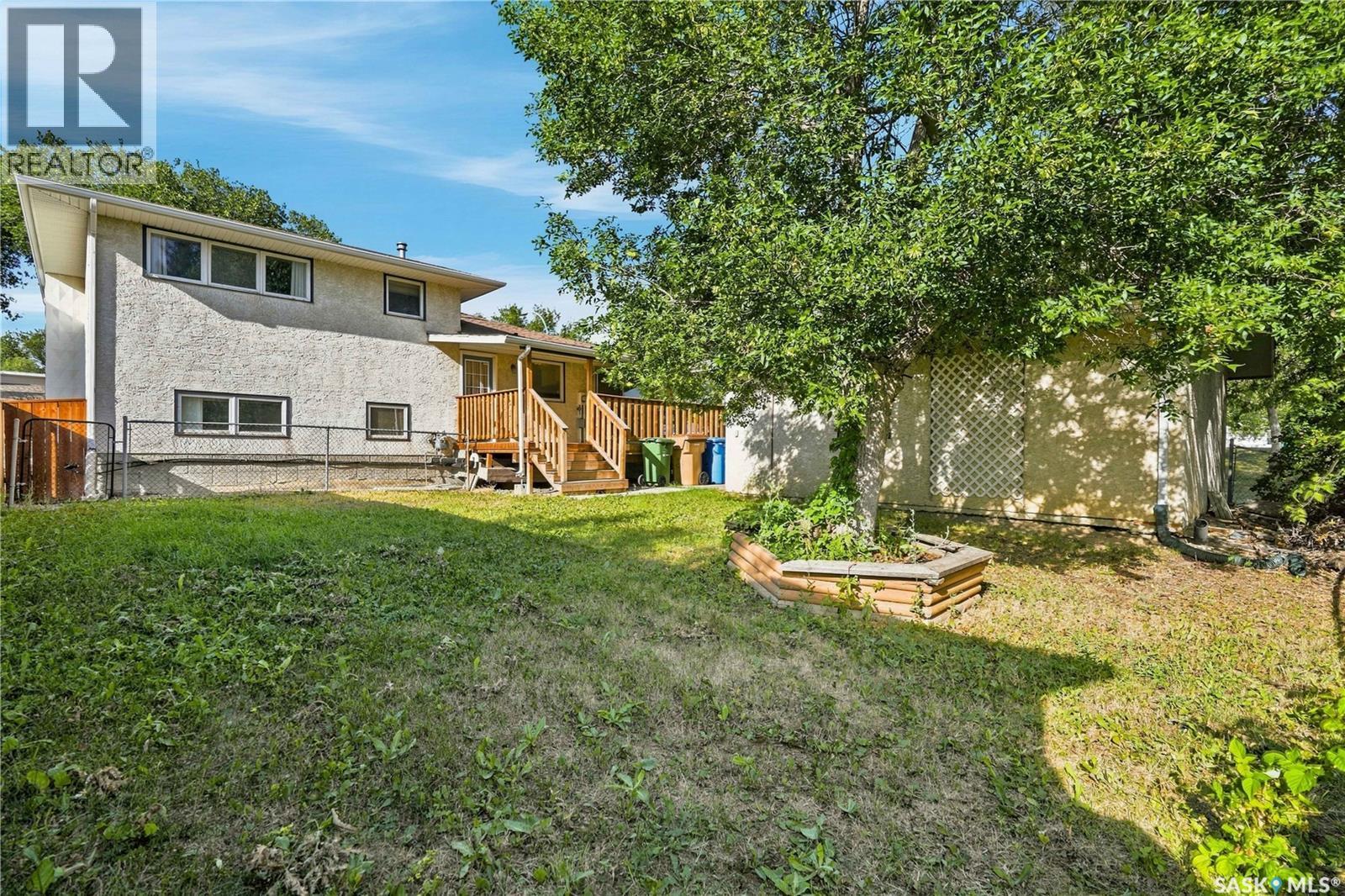 363 Rodenbush Drive, Regina, Saskatchewan  S4R 6X5 - Photo 39 - SK046164