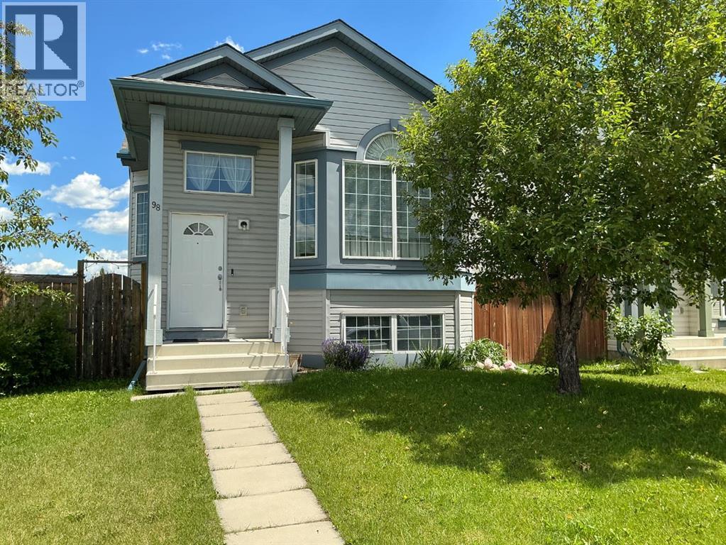 98 Country Hills Heights NW, Calgary, Alberta  T3K 4Y6 - Photo 1 - A2321079