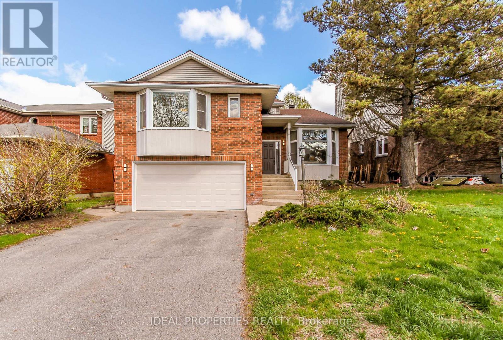 39 HUNTINGS END AVENUE, Ottawa, Ontario