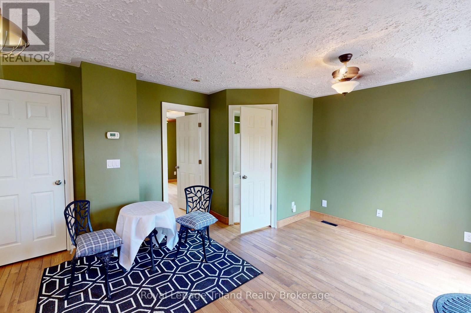 16 Broadway Street, Woodstock, Ontario  N4S 2Z9 - Photo 2 - X13697458