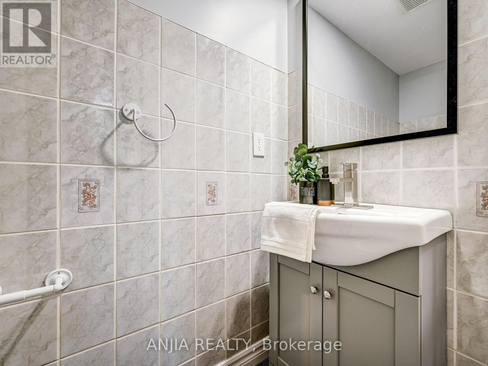 61 Sorrell Crescent, Markham, Ontario  L3S 1K9 - Photo 10 - N13697546