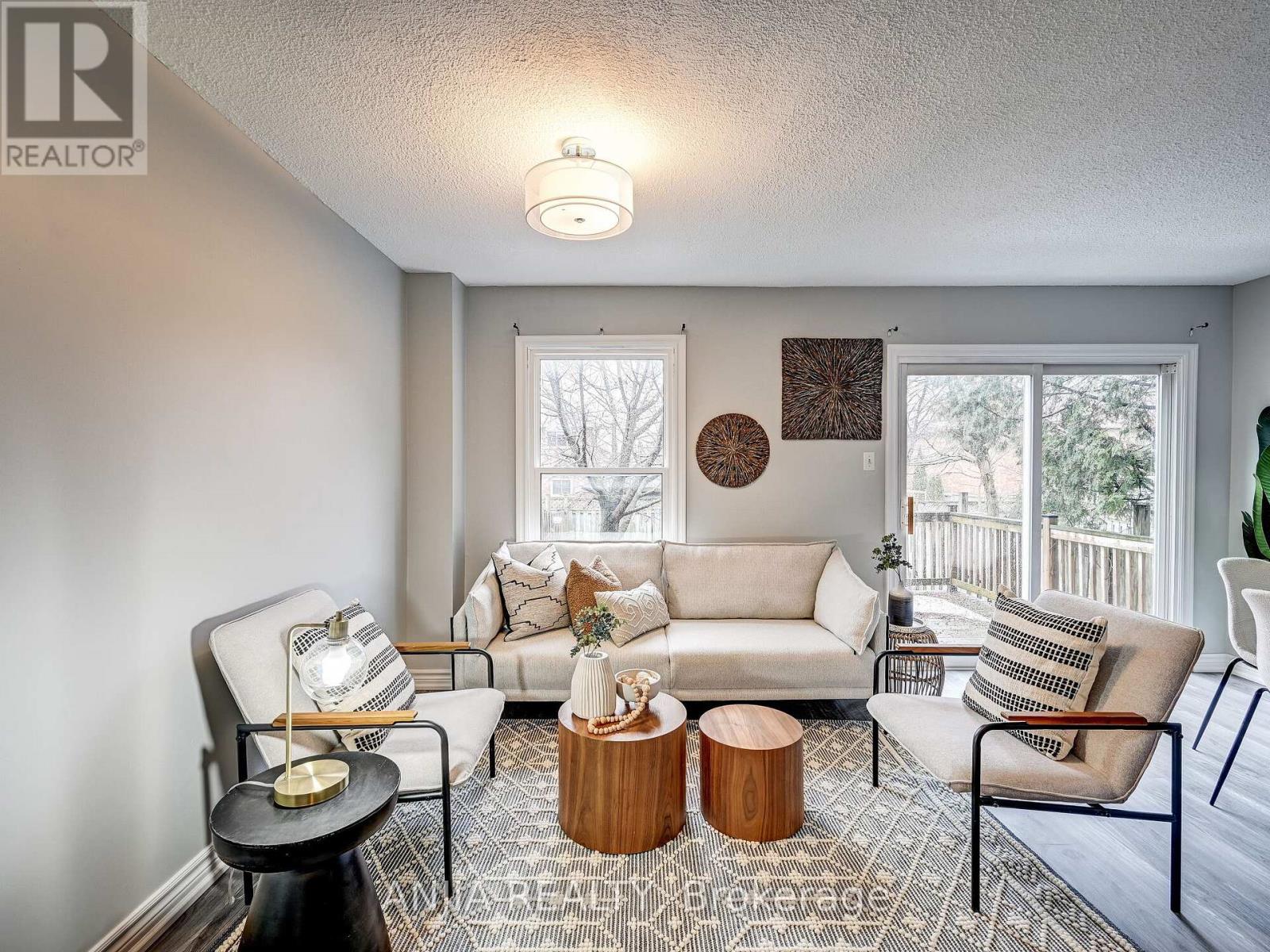 61 Sorrell Crescent, Markham, Ontario  L3S 1K9 - Photo 2 - N13697546