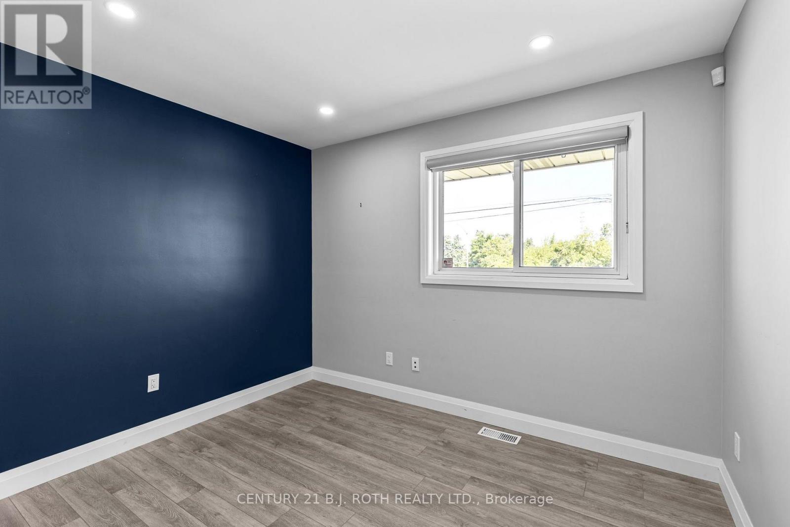 355 Mapleview Drive W, Barrie (Holly), Ontario  L4N 9L5 - Photo 11 - S13697518