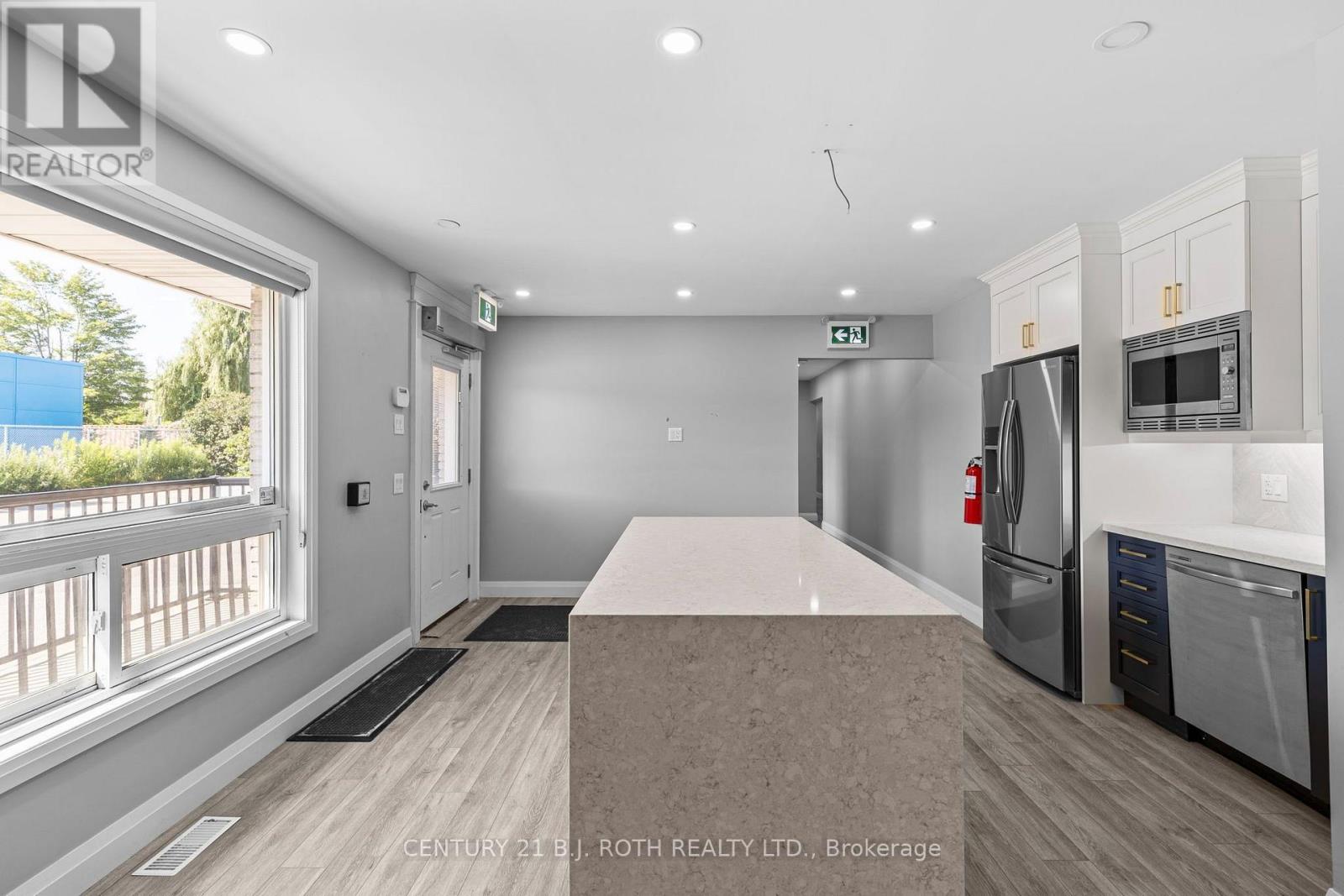 355 Mapleview Drive W, Barrie (Holly), Ontario  L4N 9L5 - Photo 16 - S13697518