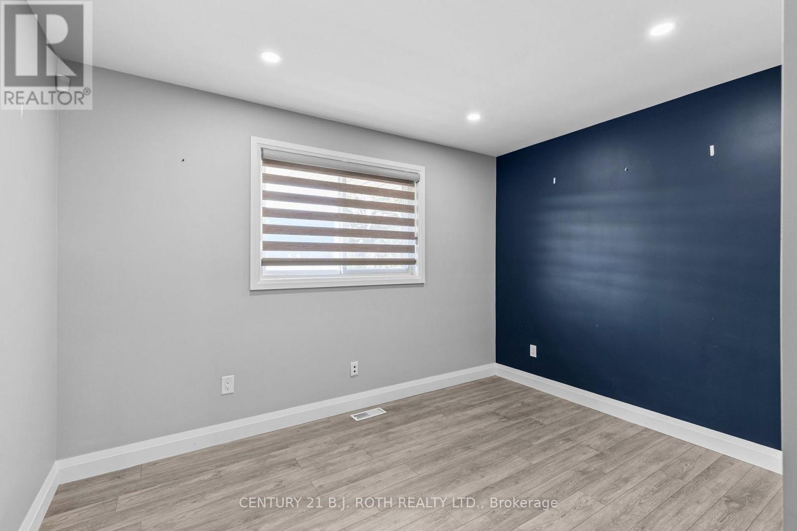 355 Mapleview Drive W, Barrie (Holly), Ontario  L4N 9L5 - Photo 9 - S13697518