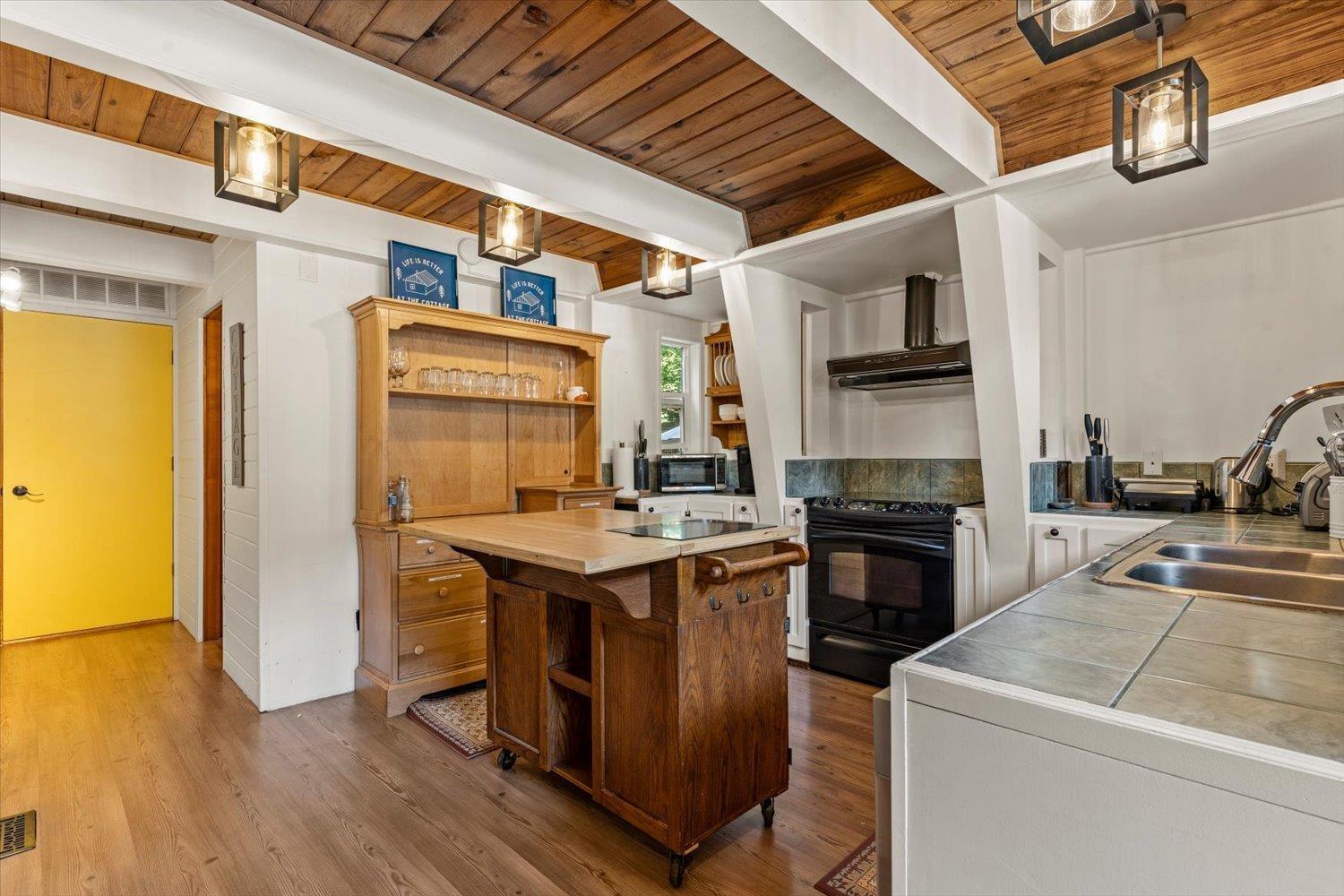 66603 Summer Road, Kawkawa Lake, Hope, British Columbia  V0X 1L1 - Photo 12 - R3156191