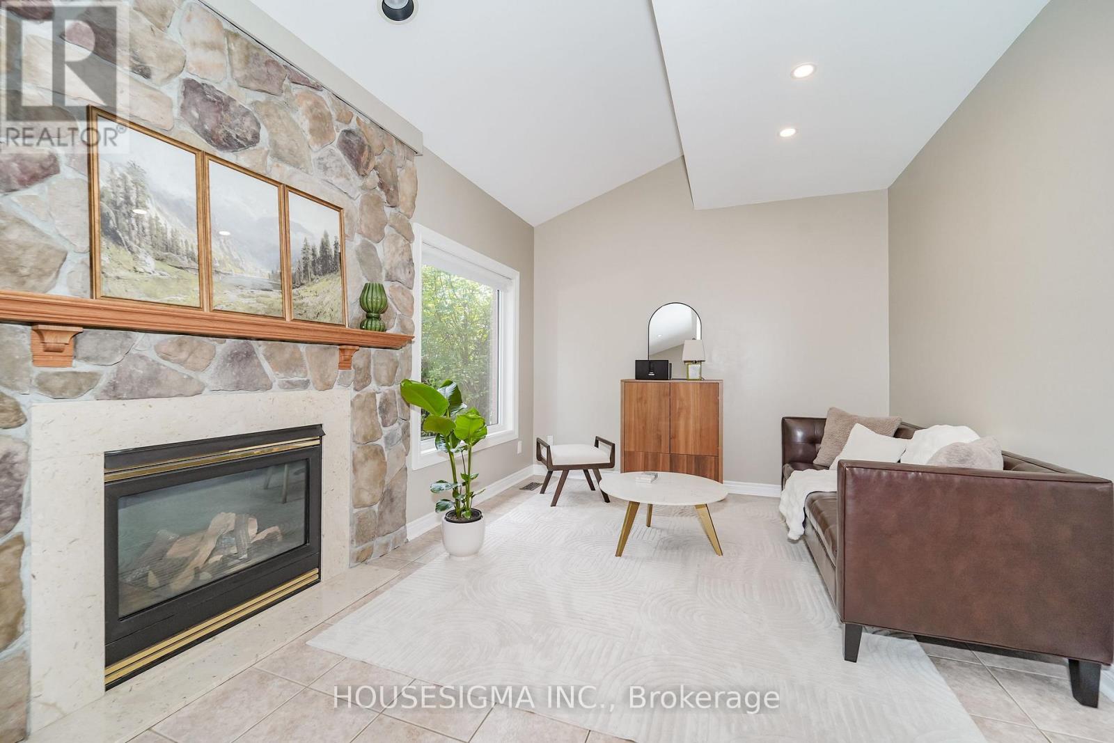 97 Bach Avenue, Whitby, Ontario  L1R 2P8 - Photo 13 - E13697174