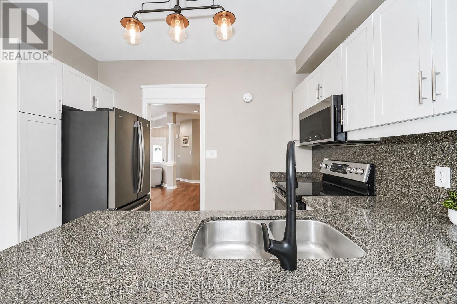 97 Bach Avenue, Whitby, Ontario  L1R 2P8 - Photo 15 - E13697174