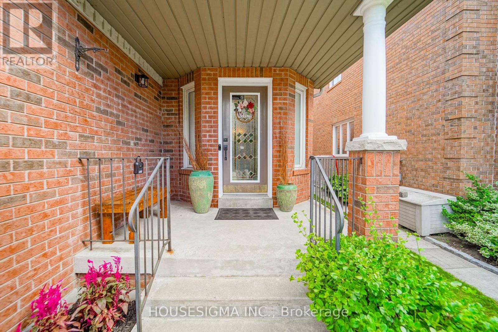 97 Bach Avenue, Whitby, Ontario  L1R 2P8 - Photo 5 - E13697174