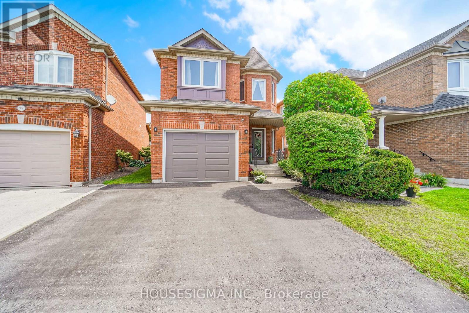 97 Bach Avenue, Whitby, Ontario  L1R 2P8 - Photo 4 - E13697174