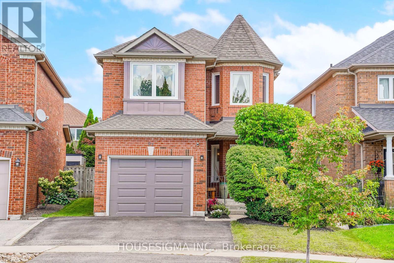 97 BACH AVENUE, Whitby, Ontario
