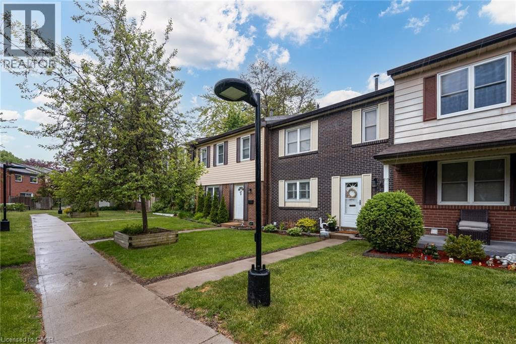 2825 Gananoque Drive Unit# 48, Mississauga, Ontario L5N 1V6 - Photo 2 - 40797660