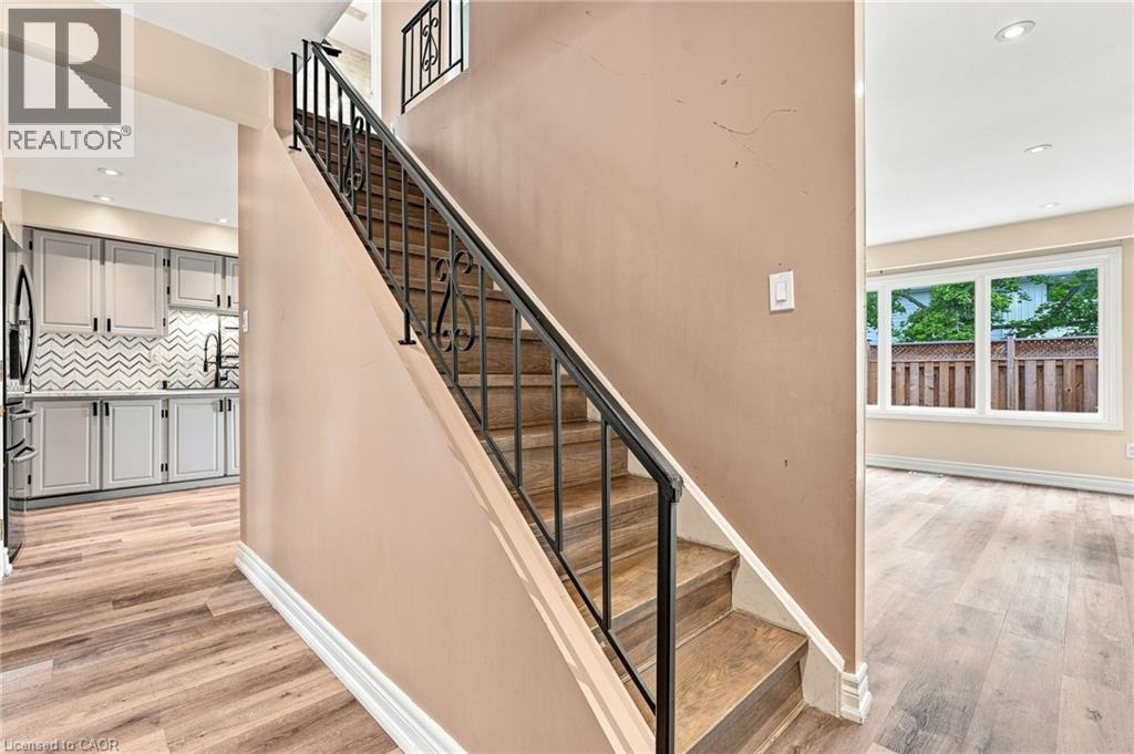 82 St. Andrews Drive, Hamilton, Ontario  L8K 6H4 - Photo 6 - 40855097