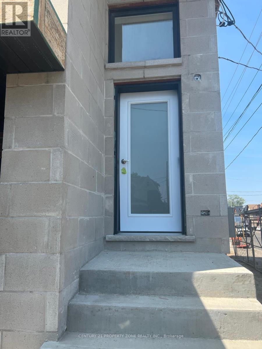 7 - 183 VICTORIA STREET, Kitchener, Ontario
