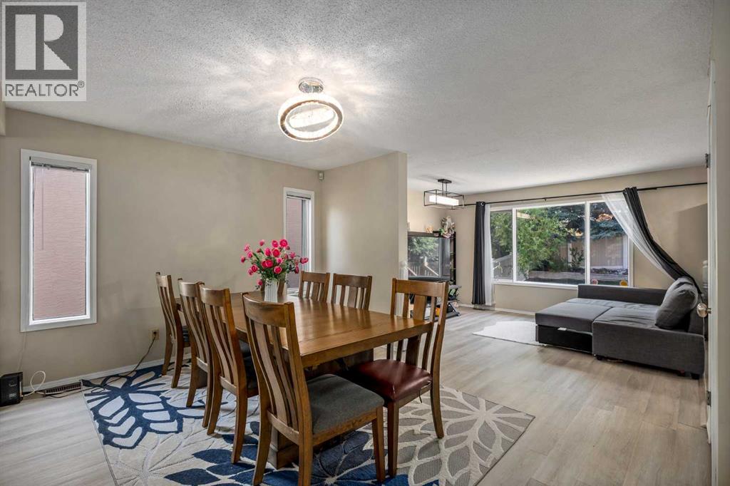 52 Shawnee Way SW, Calgary, Alberta  T2Y 2V4 - Photo 9 - A2338976