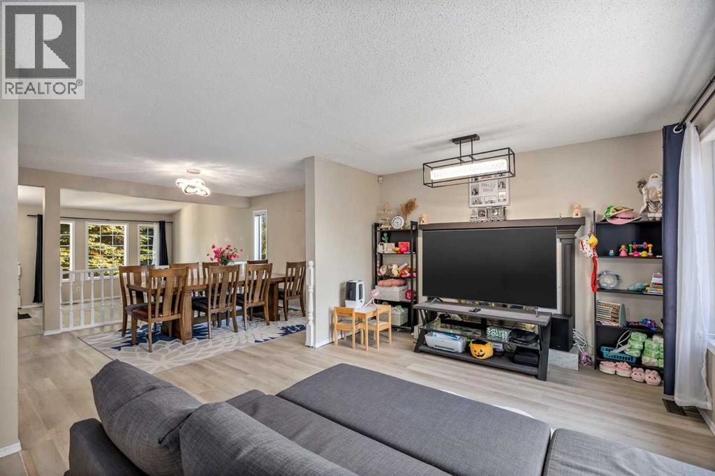 52 Shawnee Way SW, Calgary, Alberta  T2Y 2V4 - Photo 15 - A2338976