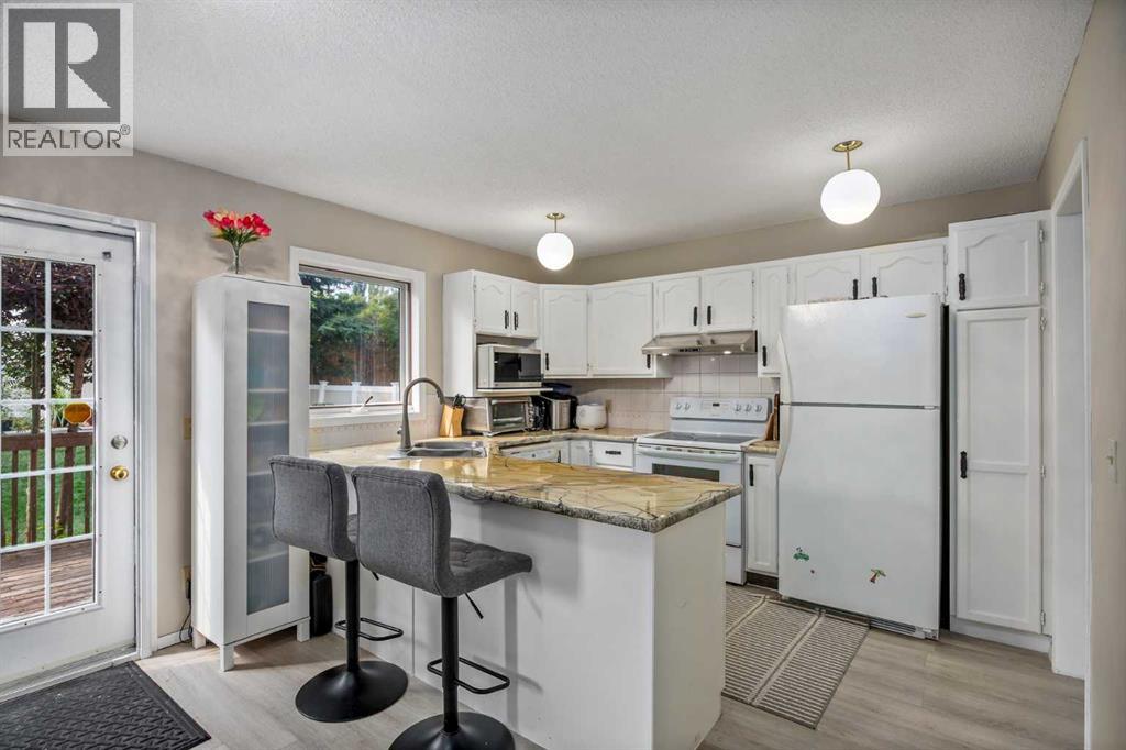 52 Shawnee Way SW, Calgary, Alberta  T2Y 2V4 - Photo 17 - A2338976