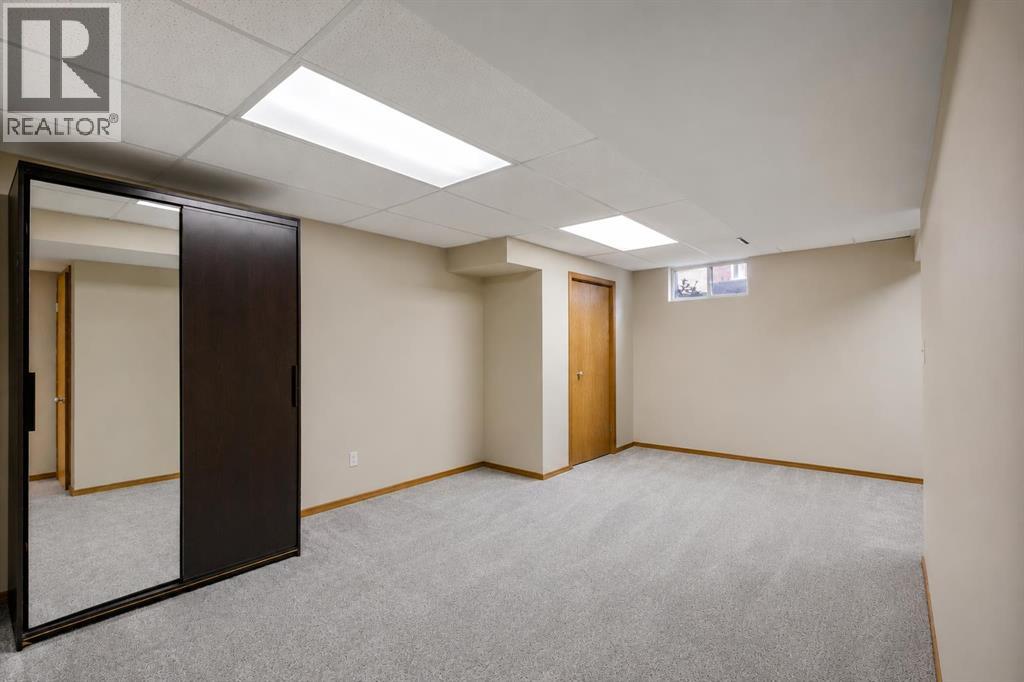 52 Shawnee Way SW, Calgary, Alberta  T2Y 2V4 - Photo 33 - A2338976