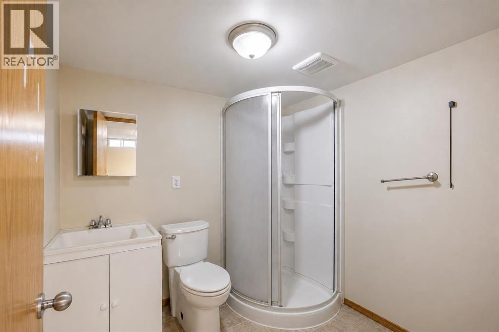 52 Shawnee Way SW, Calgary, Alberta  T2Y 2V4 - Photo 36 - A2338976
