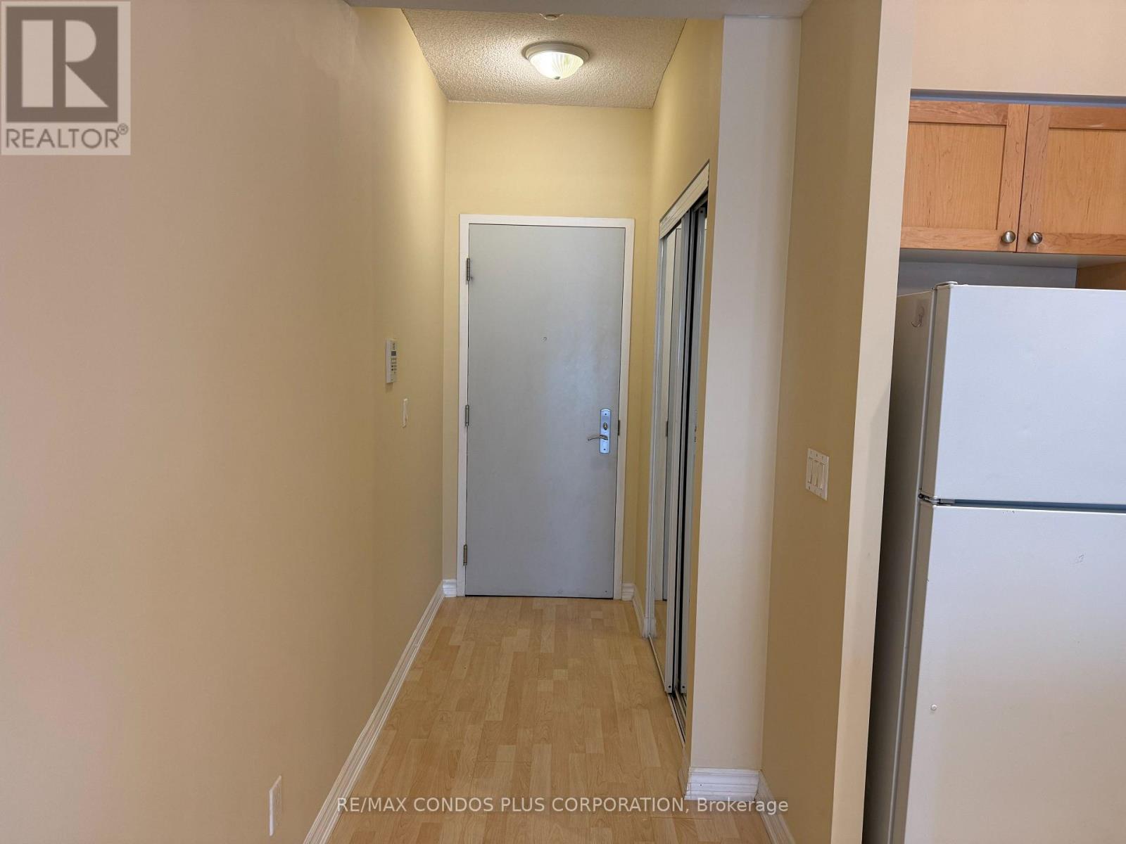 2613 - 761 Bay Street N, Toronto, Ontario  M5G 2R2 - Photo 2 - C13695922