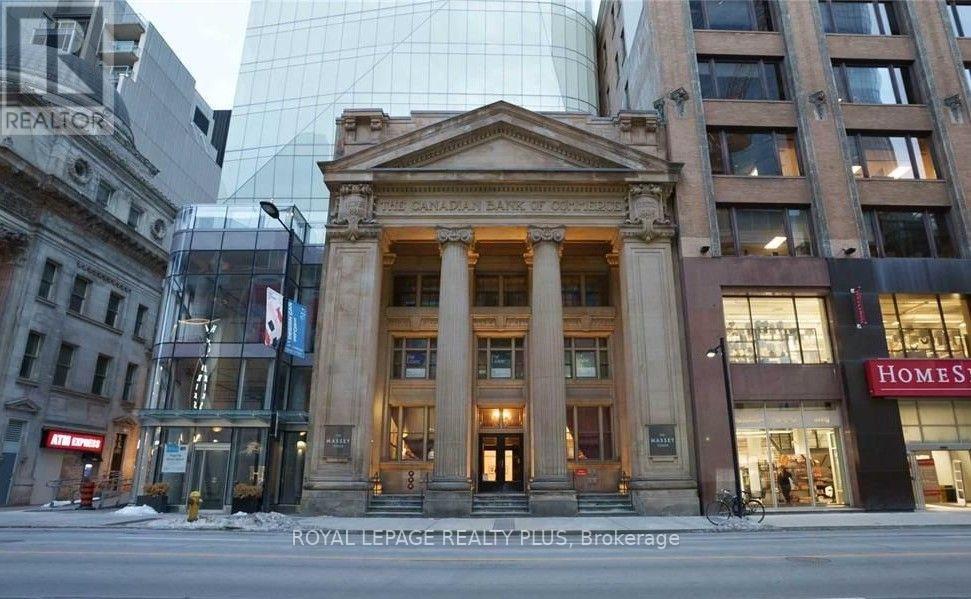 3509 - 197 Yonge Street, Toronto, Ontario  M5B 1M4 - Photo 2 - C13696280