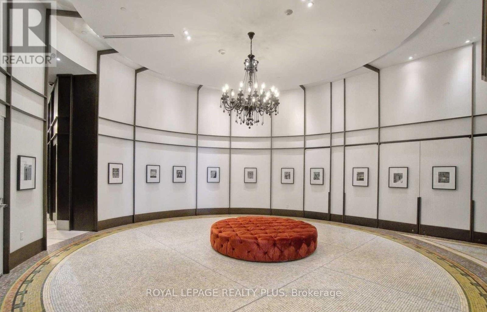 3509 - 197 Yonge Street, Toronto, Ontario  M5B 1M4 - Photo 3 - C13696280