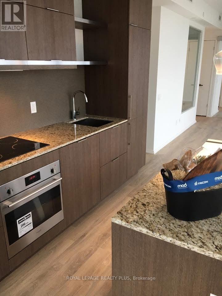 3509 - 197 Yonge Street, Toronto, Ontario  M5B 1M4 - Photo 6 - C13696280